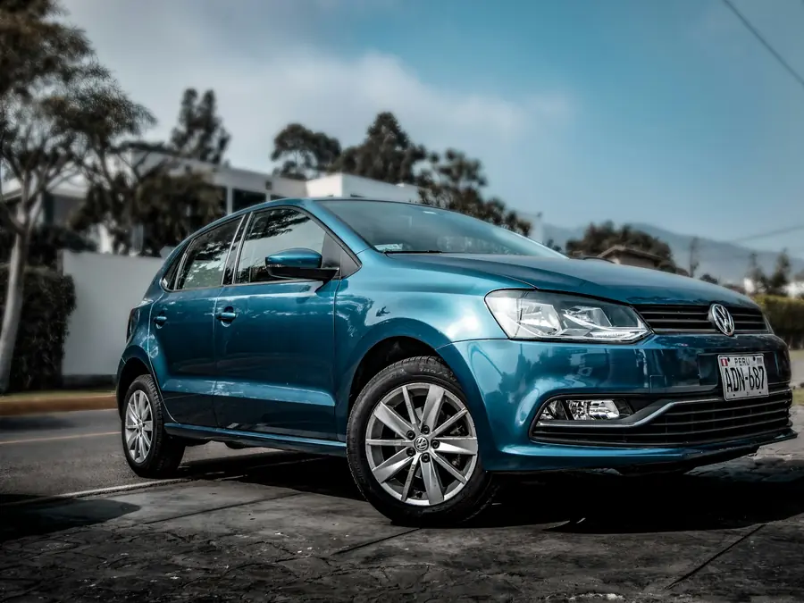 Volkswagen Polo blu