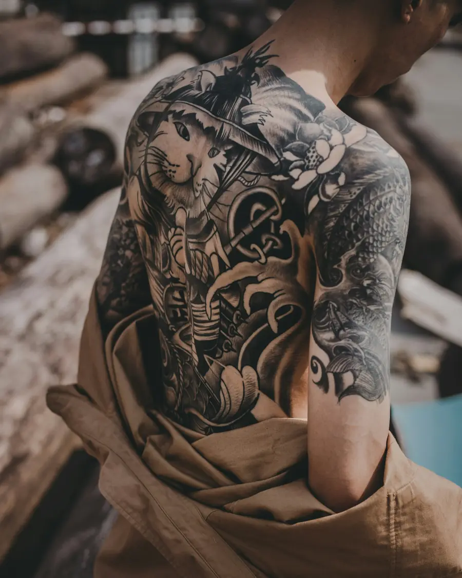 Tatuaggio giapponese sulla schiena